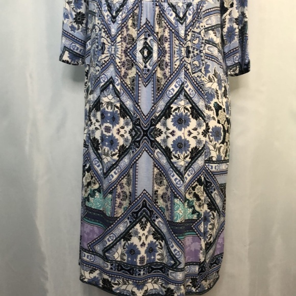 J Jill Woman’s Blue/White Floral Knit 3/4 Sleeve Dress Size XS - Picture 4 of 15